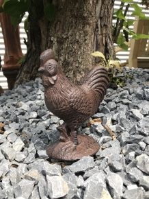 Statue of a rooster, made of cast iron