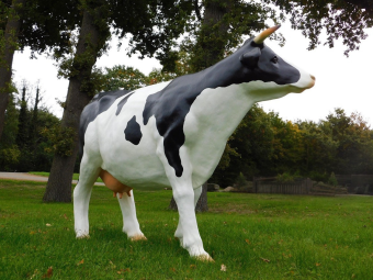 Cow Statue XXL - 147 x 205 cm - Polystone
