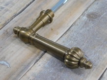 1 Door handle for front door, heavy brass patinated, great looking!!!