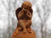 Angel on Bulb - Cast iron - Oxide