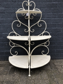 Beautiful all-metal etagère, beautiful white ironwork, easy to fold.