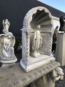 Statue of Mary in a chapel, to pray, Lady Chapel