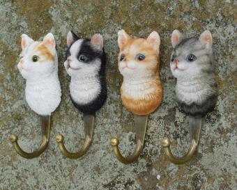 4er-Set Wandhaken mit Katzenköpfen – Polyresin & Messing
