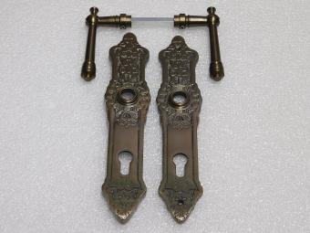 Set Deurbeslag Montel – Klinken + Deurplaten PZ 92 – Donker Gepatineerd Messing