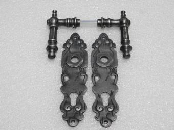 Door Hardware Set - Victoria Handles + Royale PC 92 Door Plates - Cast Iron, Galvanised