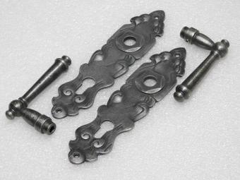 Door Fittings Set - Windsor Handles + Royale PC 92 Door Plates - Cast Iron, Galvanised