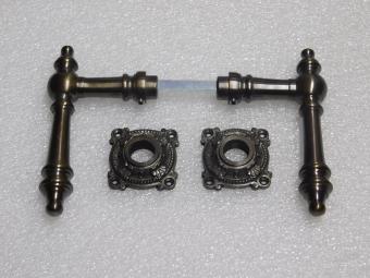 Set Deurklinken Montreux met Klinkrozetten - Donker Gepatineerd Messing