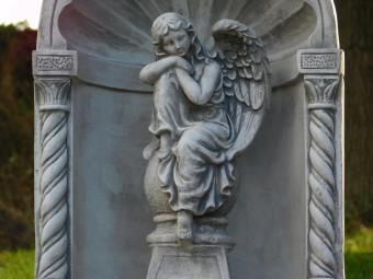 Klassieke Kapel met Zittende Engel – 65 cm – Grijs/Wit – Steen