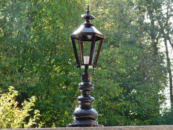 Klassische Stehleuchte – 83 cm – Schwarz – Aluminium – Außenleuchte