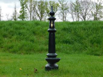 One-off: Standing Water Tap - 120 - Dark Green - with Brass Tap