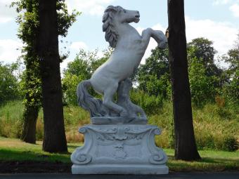Steigerend Paard op Sokkel XL - 180 cm - Steen