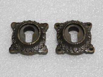 Set klassischer Sicherheitsrosetten PZ – massiv – dunkel patiniertes Messing