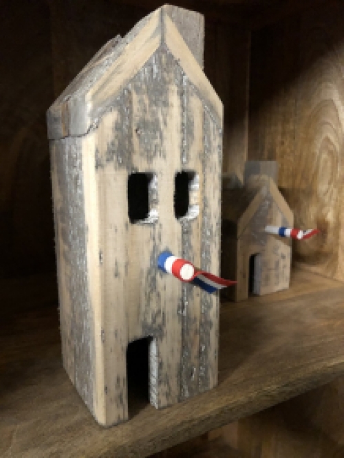 Decorative houses entirely handmade from wood, beautiful!!