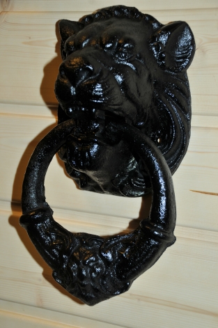 Prachtige grote leeuwekop als deurklopper, gietijzer zwart.