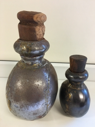 Set van 2 originele kruikjes uit Indonesië