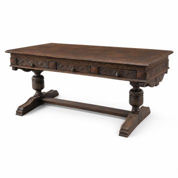 Unique antique wooden desk with wood carvings – classic look