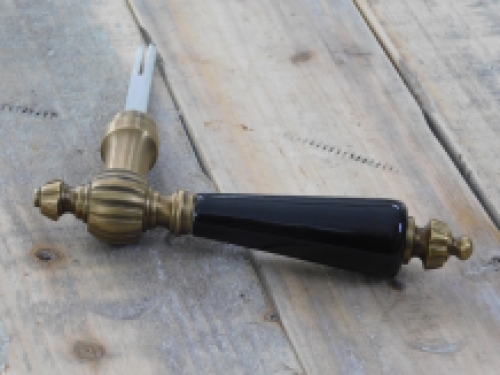 1 Door handle with ceramic handle black, brass patinated