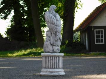 Adler auf rundem Sockel - 83 cm - Stein