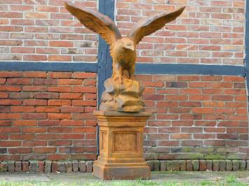 Large Eagle on Pedestal - XXL - Full Stone in Oxide