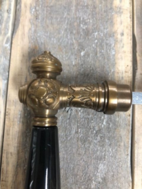 1 Door handle 