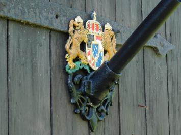 Flagpole holder with Royal Emblem – Powder-coated cast iron