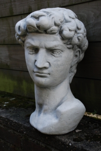 Apollo sculptuur van zwaar steen, prachtig in detail!!