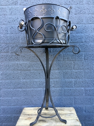 Beautiful metal wine cooler, beautiful wrought ironwork!