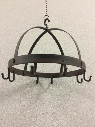 Cup Hanger - iron wreath with 8 hooks