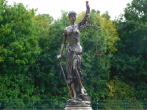 Eine große Statue der Lady Justice, Bronze, sehr schön!