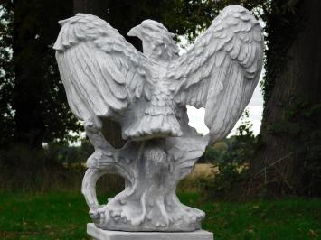 Eagle sculpture - 57 x 54 cm - Stone