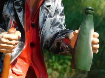 Skulptur „Alter Mann mit Spazierstock und Trinkflasche“ – 90 cm – Polystone