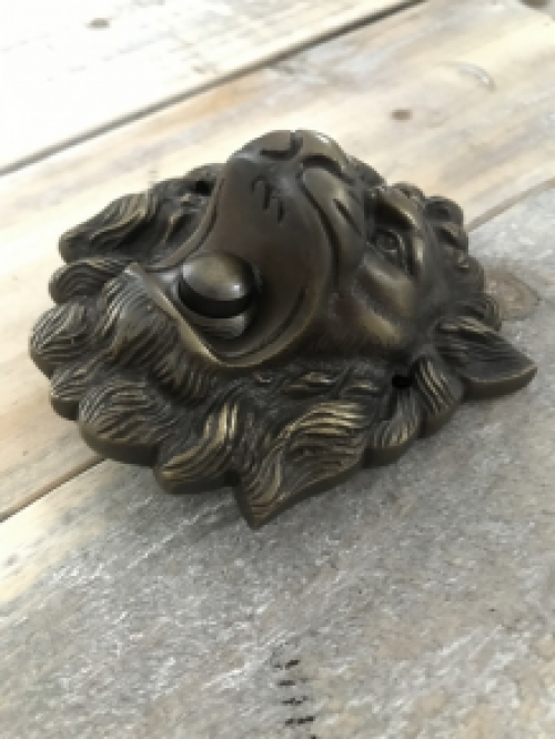 Doorbell Lion - Antique Brass - Lion's Head