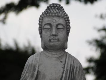 Einmalig: Buddha auf Sockel - 83 cm - Stein