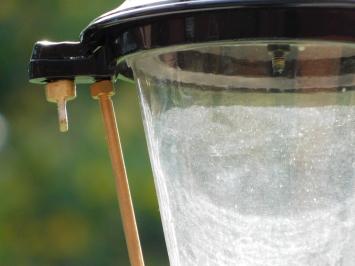 Klassieke Buitenlamp Zwart - 74 cm - Sierlijke Sokkelpaal - Kap met Messing Accent - Alu
