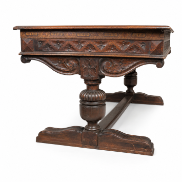 Unique antique wooden desk with wood carvings – classic look