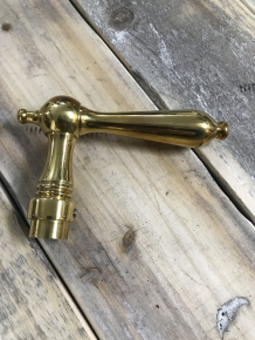 1-door handle in polished brass including mandrel 8 x 8 mm