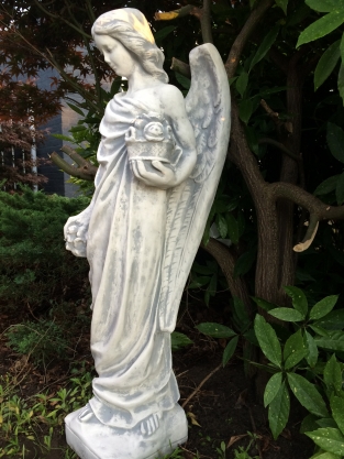 Standing Angel - 105 cm - Stone