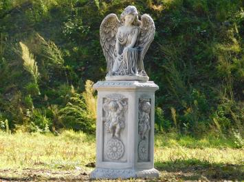 Angel with Wings on English Pedestal - 113 cm - Stone