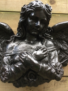 1 “Angelic” angel sculpture made of cast iron, black