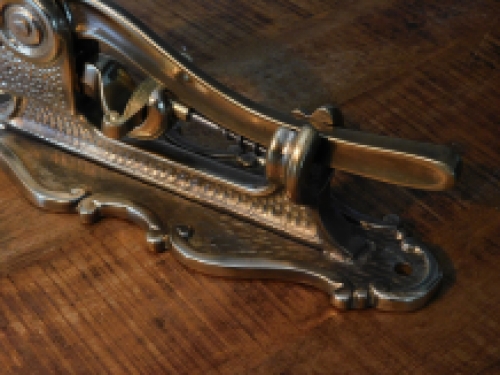 Wand wijnopener, hendel kurkentrekker messing, flesopener messing, heel fraai!! LAATSTE!