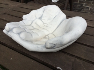 Handen als Schaal / Vogelbad - 30 cm - Steen