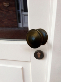 Door knob with knob rosette - and security roses - antique iron, dark brown