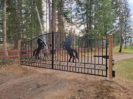 Beautiful black wrought iron gate – 596 cm wide – with rearing horse, LAST ONE !!