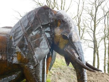 XXL-Elefant, handgefertigt – Metall – ca. 225 x 250 cm – Braune Ausführung