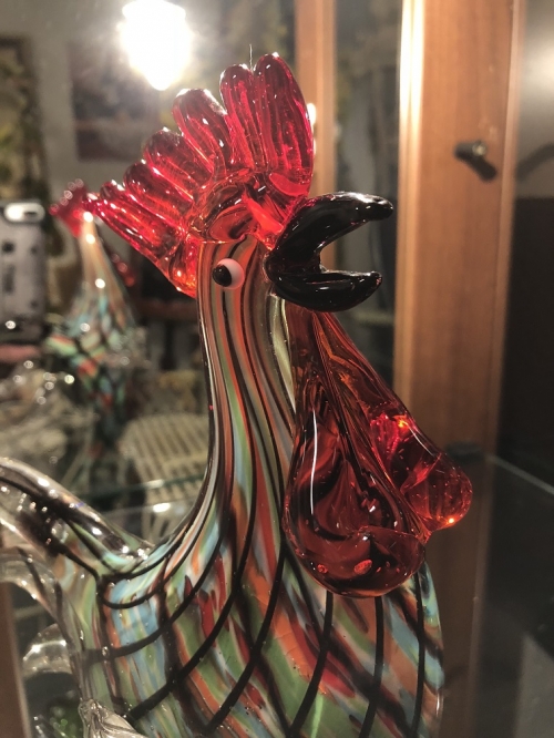 Schöne Skulptur einer grasenden Kuh, wunderschön koloriert, ein echter Blickfang!