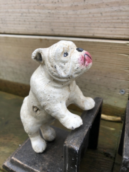 Boekensteunenset gietijzer met bull terriër honden gelakt.