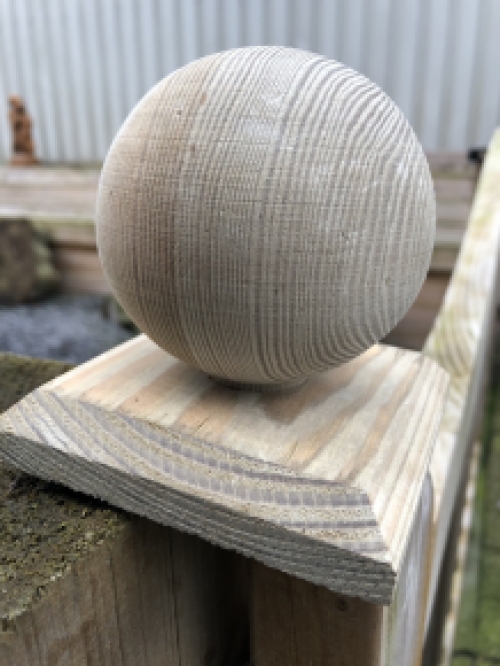 Pole cap wood protection with wooden sphere, graceful and beautiful !