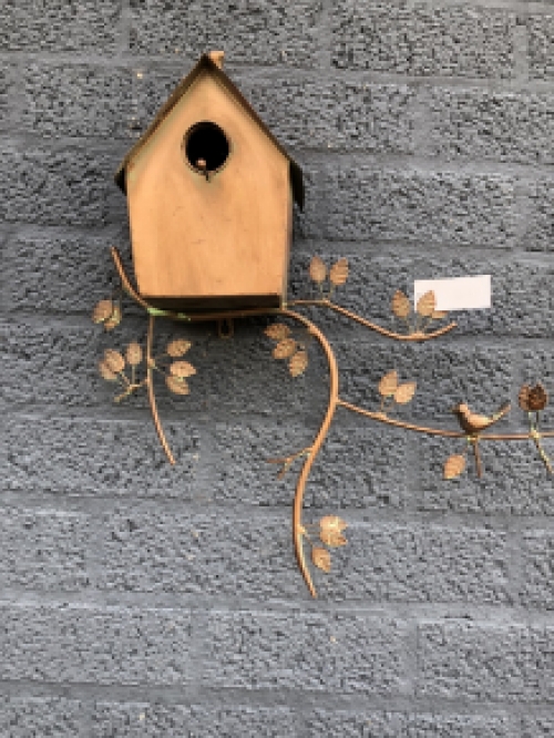 Prachtig koper-metalen wand vogelhuis.