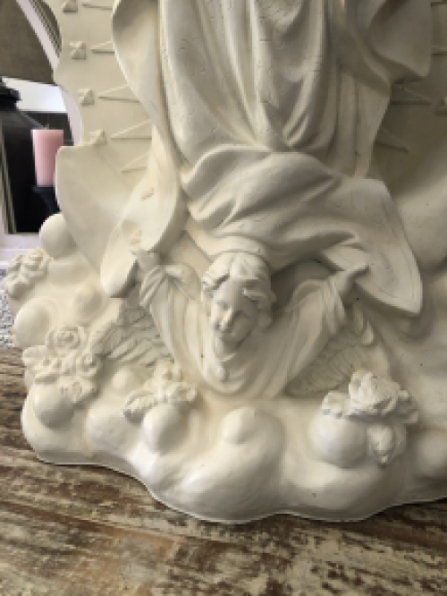 Forsy Mary statue with angels - polystone - cream and white