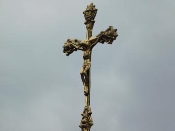 Jezus aan het kruis - Messing INRI op voet
